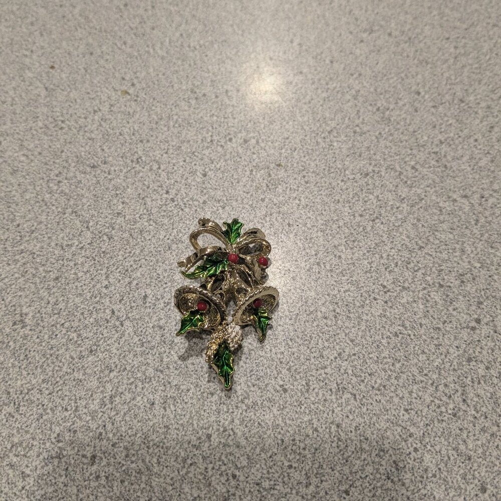 Christmas Wreath Brooch